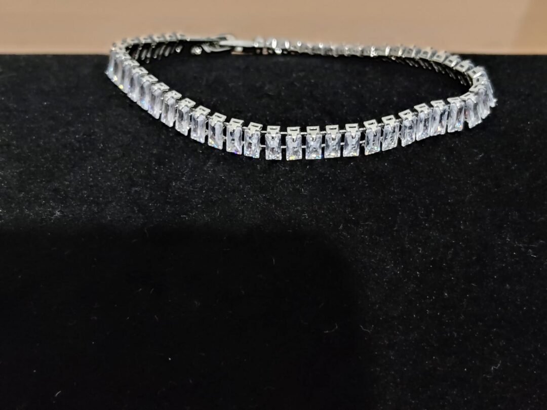 Βραχιόλι με πετρούλες ζιργκονάκια