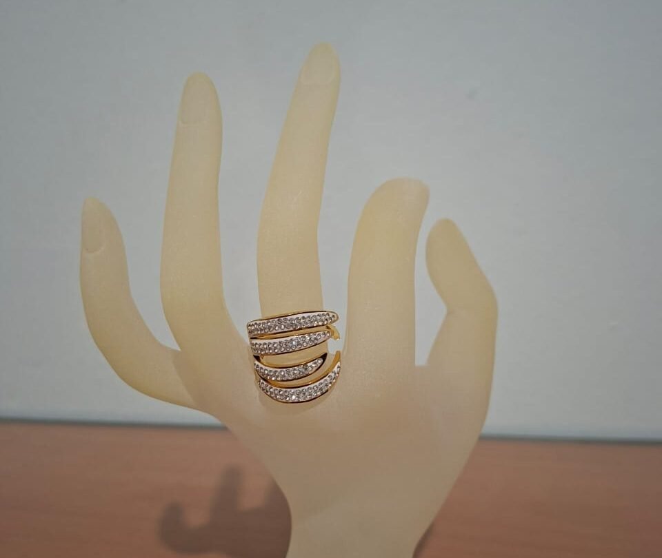 Δαχτυλίδι ανοιχτό με άνοιγμα στο πλάι