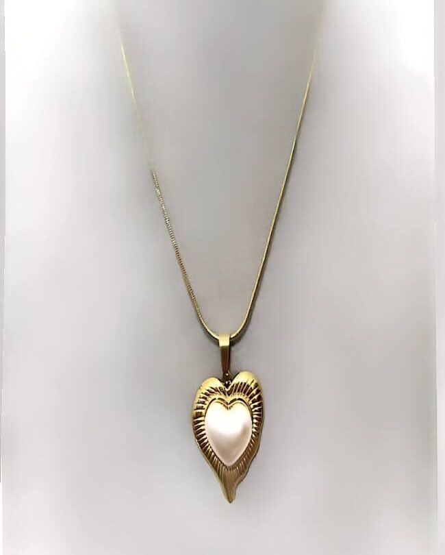 ΚΟΛΙΕ ΑΤΣΑΛΙΝΟ ΜΕ ΣΧΕΔΙΟ  ΚΑΡΔΙΑ ΚΑΙ ΠΕΡΛΑ