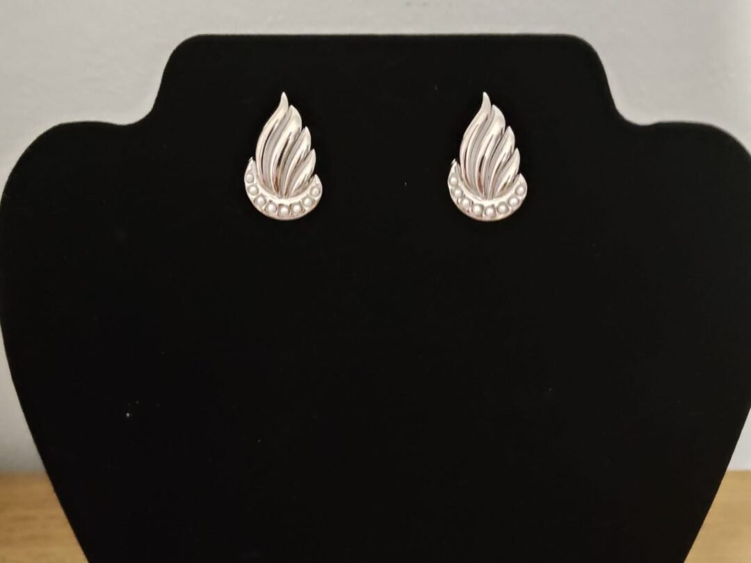 Σκουλαρίκια με λευκές περλίτσες